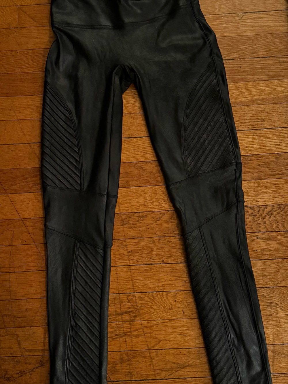 Spanx Motto Leggings - Picture 2 of 2